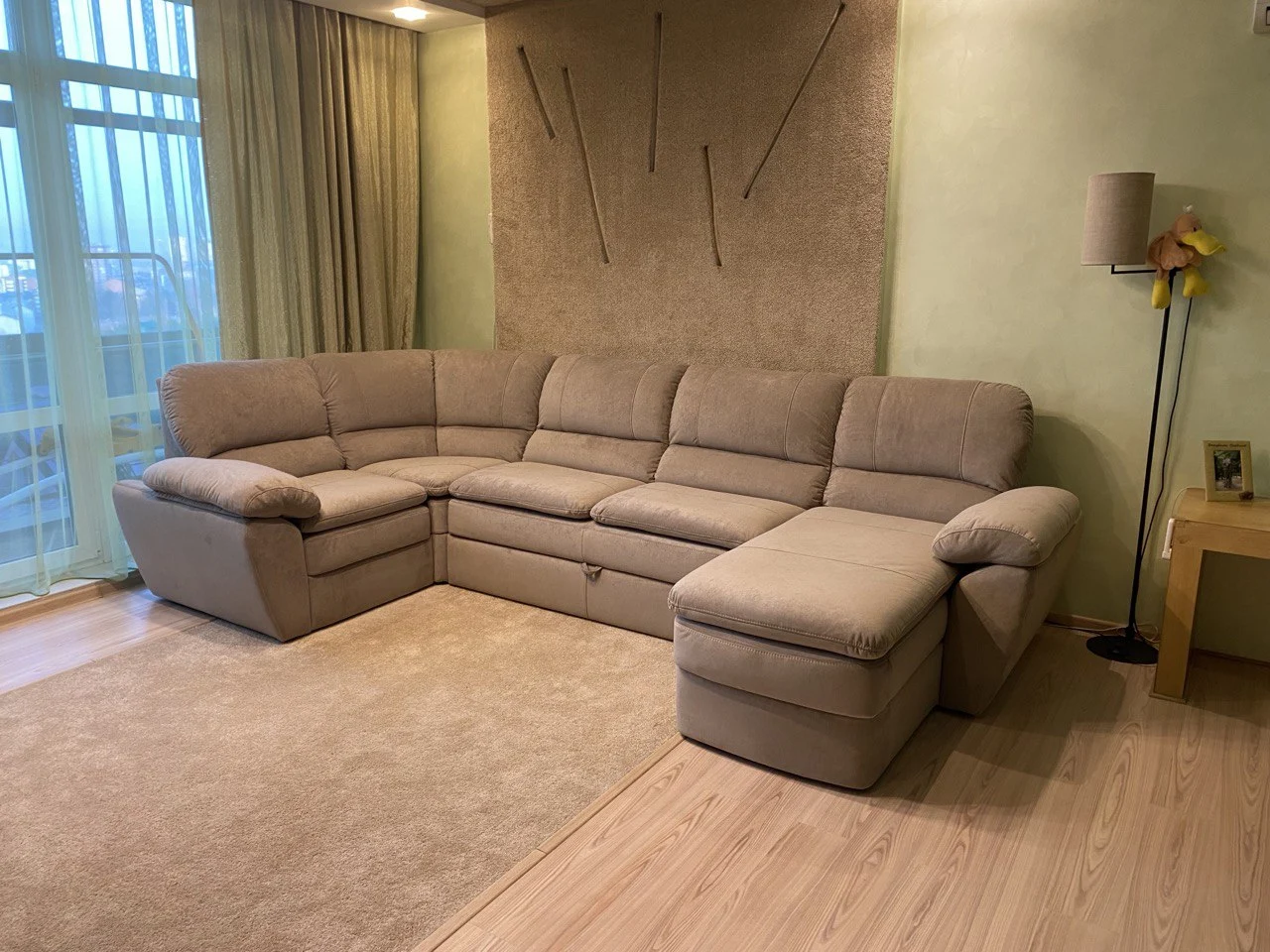 Как выбрать ткань для перетяжки дивана